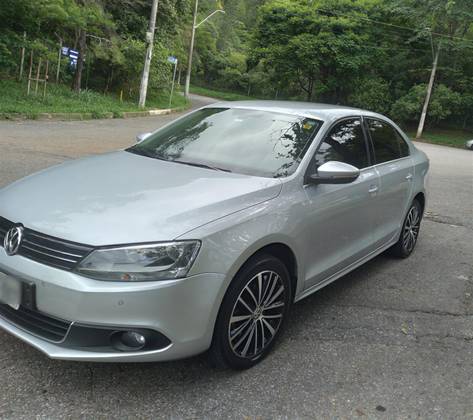 VOLKSWAGEN JETTA 2.0 TSI HIGHLINE 211CV GASOLINA 4P TIPTRONIC